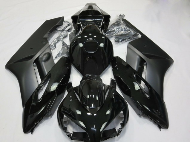 2004-2005 Matte and Gloss Black Honda CBR1000RR Motorcycle Fairing