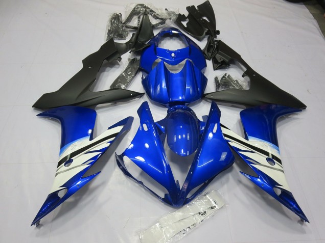2004-2006 Blue and White Yamaha R1 Motorcycle Fairing 2004-2006 Blue and White Yamaha R1 Motorcycle Fairing