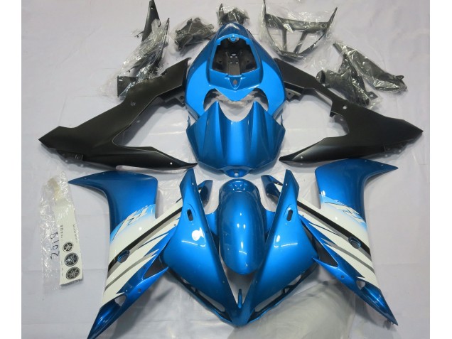 2004-2006 Light Blue & White Yamaha R1 Motorcycle Fairing