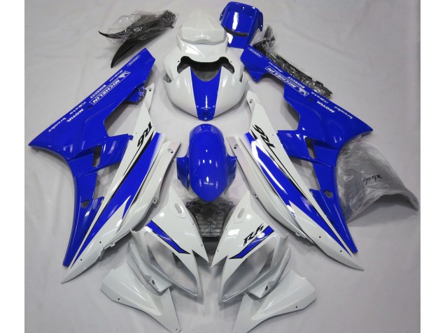 2006-2007 Gloss White and Blue Yamaha R6 Motorcycle Fairing 2006-2007 Gloss White and Blue Yamaha R6 Motorcycle Fairing