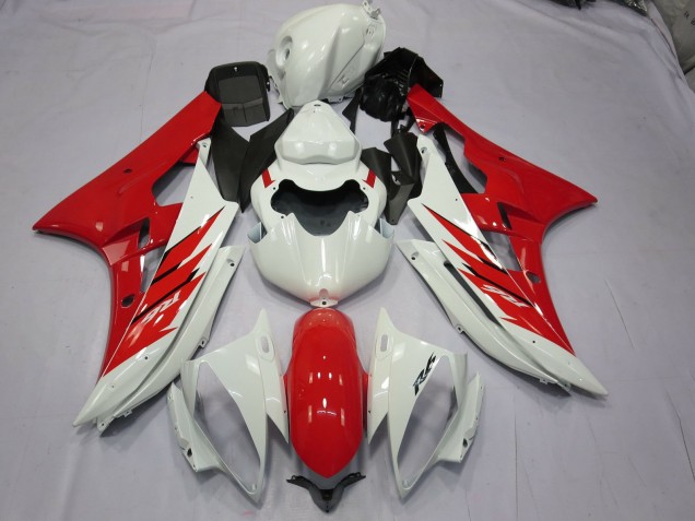 2006-2007 Red and White Yamaha R6 Motorcycle Fairing 2006-2007 Red and White Yamaha R6 Motorcycle Fairing
