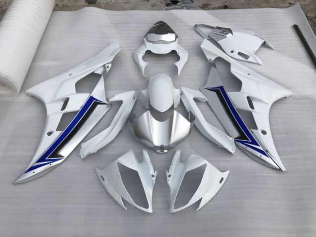 2006-2007 Silver and Blue Yamaha R6 Motorcycle Fairing 2006-2007 Silver and Blue Yamaha R6 Motorcycle Fairing